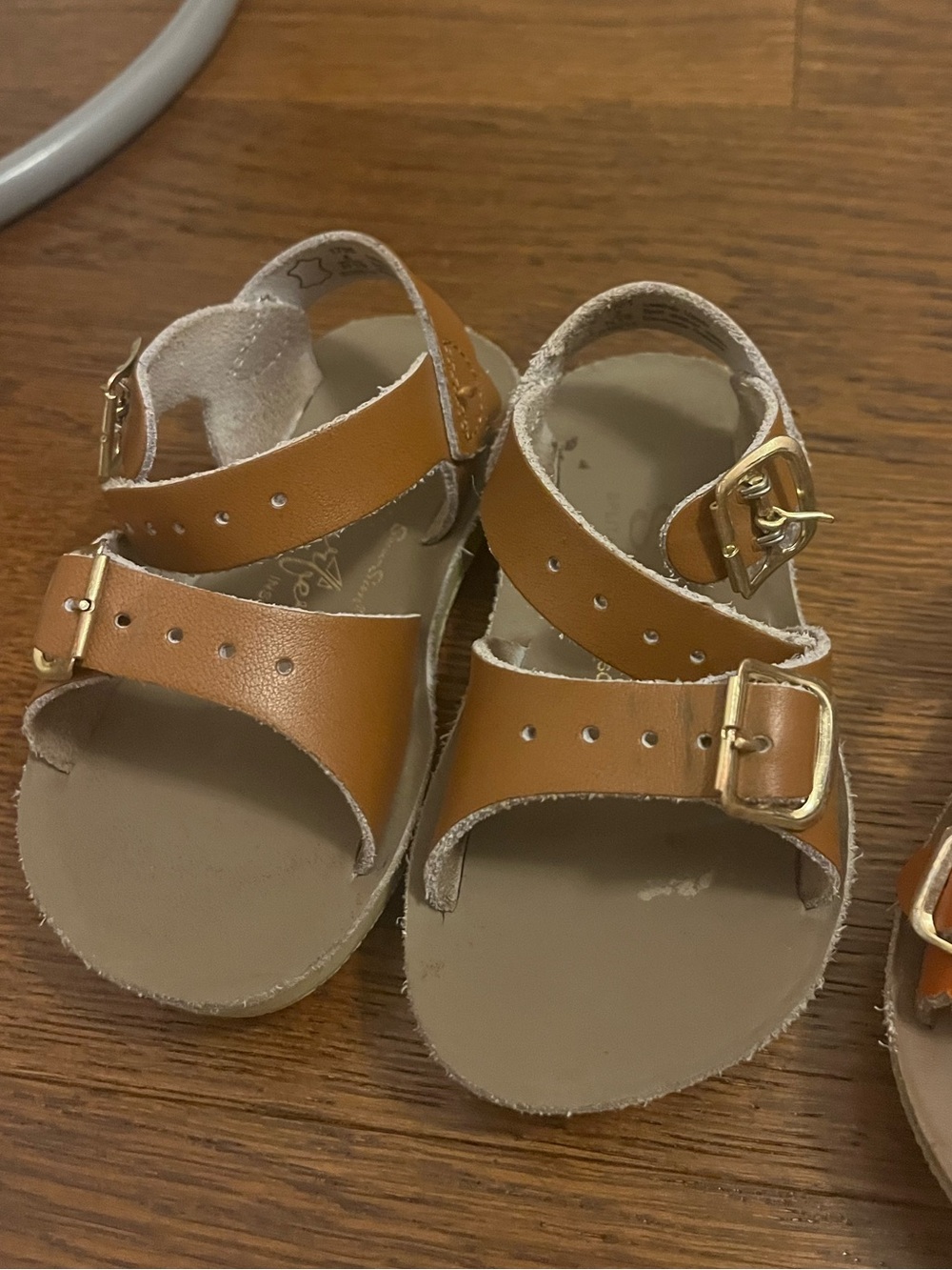 Sunsan sandals size 5